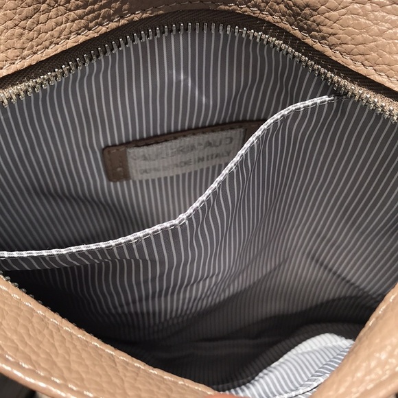 Italian leather crossbody purse - Picture 4 of 6